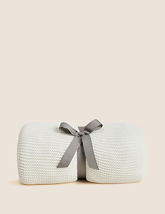 Knitted Tassel Throw