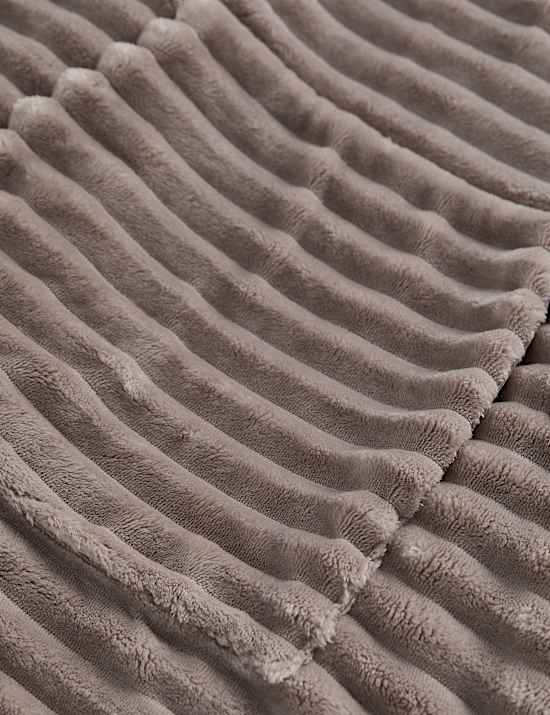 Ribbed Fleece Hooded Blanket