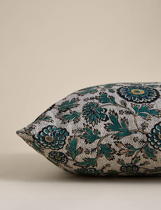 Coussin en coton &agrave; motif fleuri