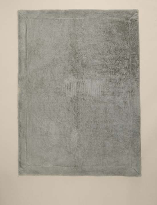 Supersoft Faux Fur Throw