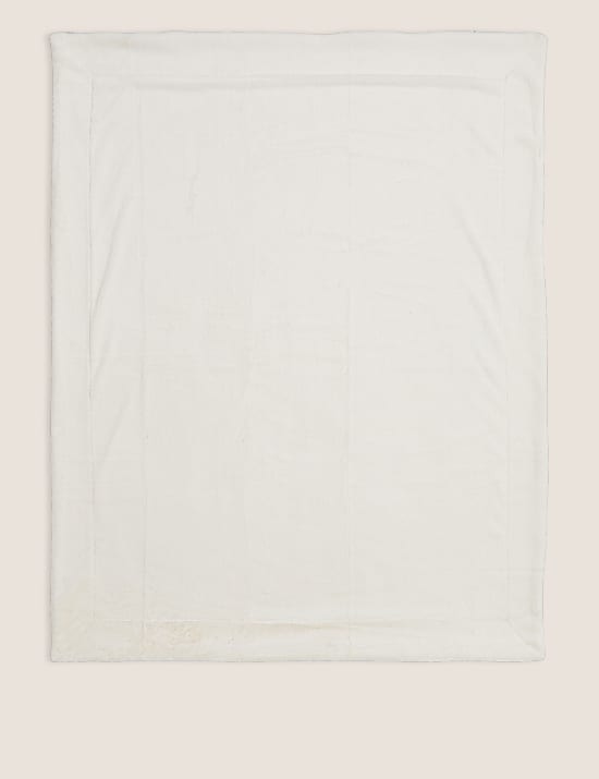 Besonders weicher Kunstfellüberwurf