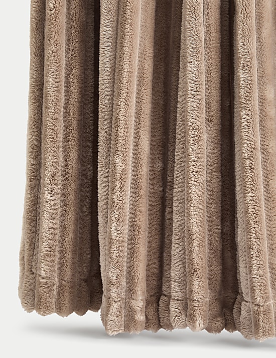Ribbed Fleece Throw