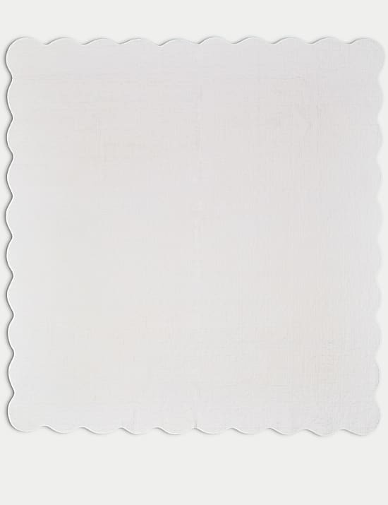 Quilted Scallop Bedspread