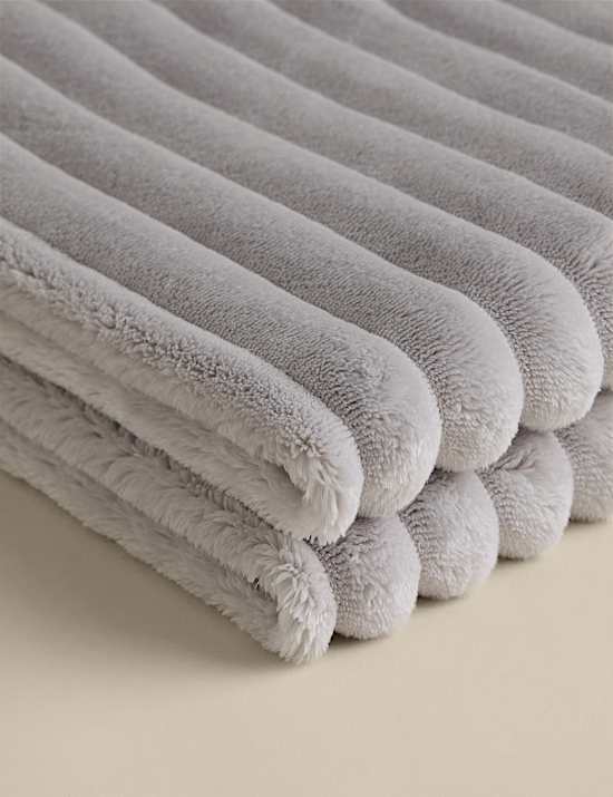 Fleece Ribbed Throw