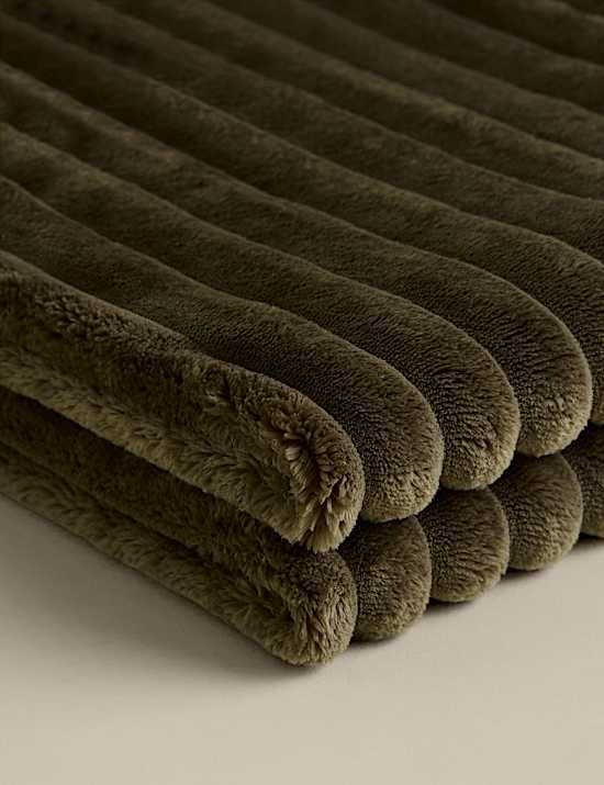 Fleece Ribbed Throw