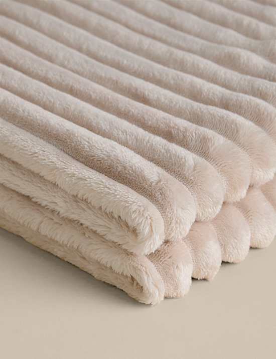 Fleece Ribbed Throw