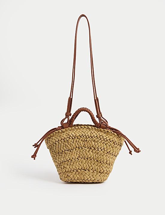 Petit sac &agrave; bandouli&egrave;re tiss&eacute; en paille