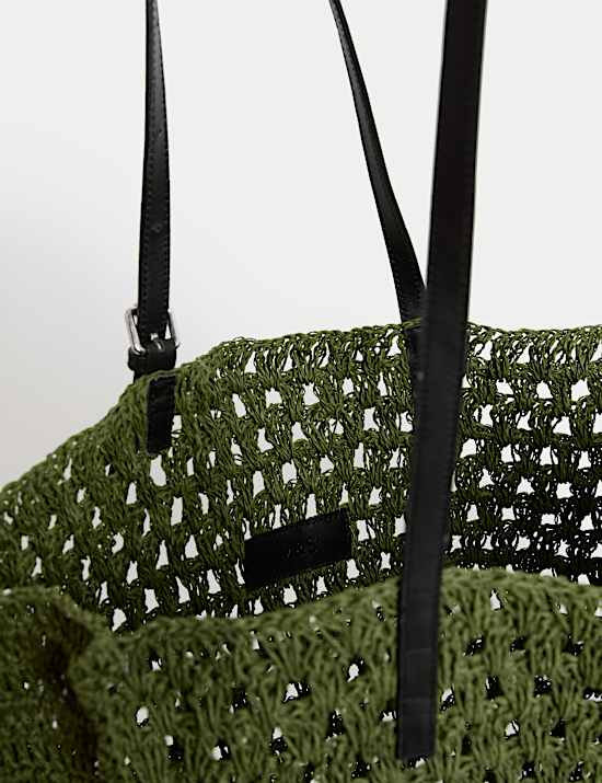 Tote Bag aus Papier in Stroh-Optik