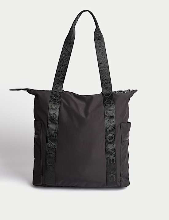 Shopper mit mehreren Taschen