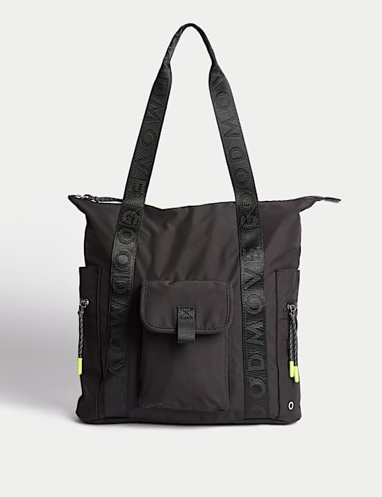 Shopper mit mehreren Taschen