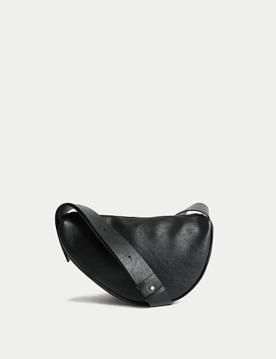 Bolso hobo de piel sintética con tira