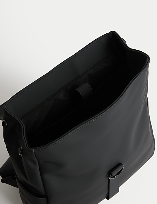 Rucksack aus Kunstleder