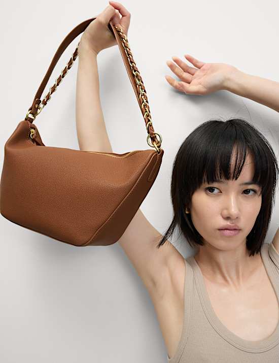Chain Detail Shoulder Bag