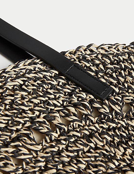 Bolso de hombro de paja redondo