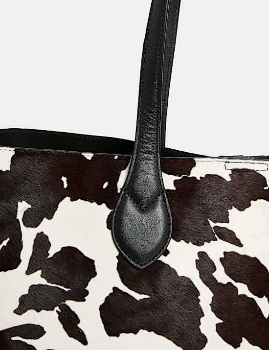 Tragetasche aus Haarleder mit Tierprint