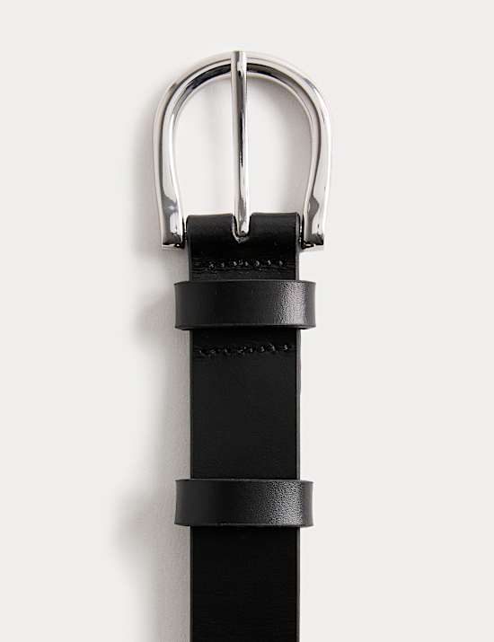 Ceinture en cuir, ornée de clous