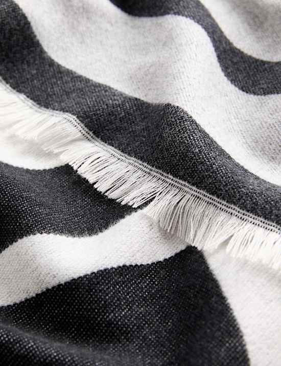 Geweven sjaal met geometrisch motief