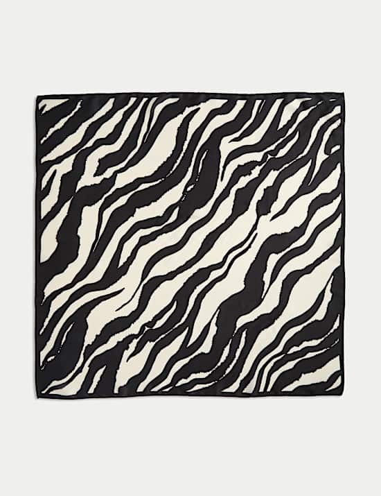 Quadratisches Halstuch mit Muster