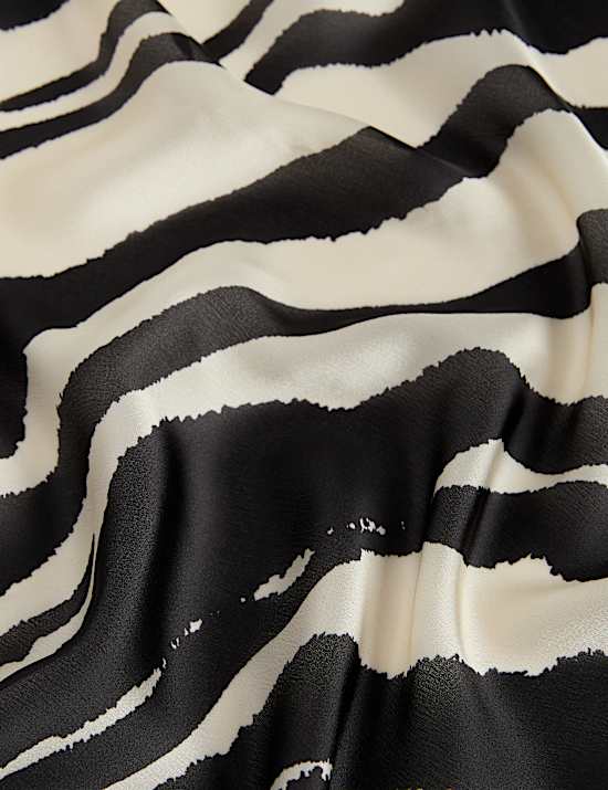 Quadratisches Halstuch mit Muster