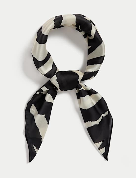 Quadratisches Halstuch mit Muster