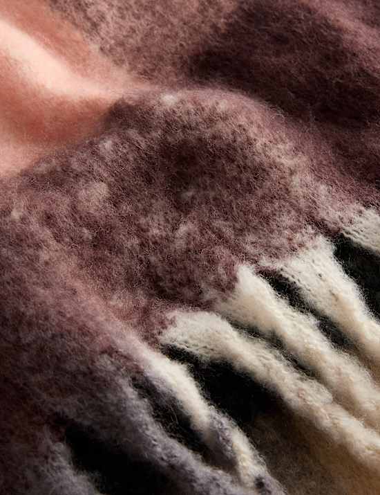 Brushed Checked Tassel Scarf