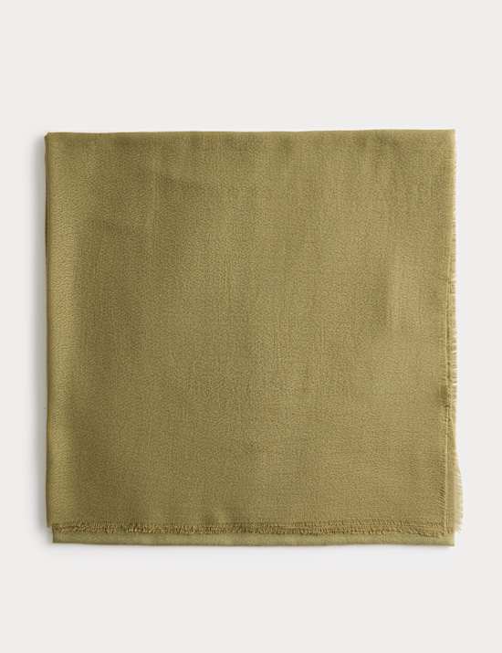 Jednobarevn&aacute; lehk&aacute; &scaron;&aacute;la