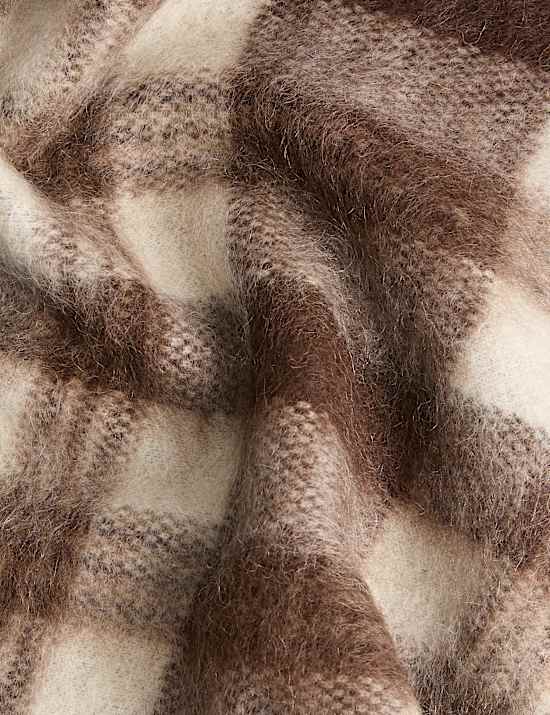 Bufanda triangular de cuadros con mezcla de mohair