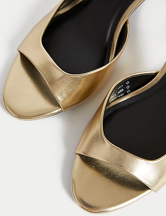 Sepatu Hak Stileto Tali Gelang Kakit Gesper Metalik Paten