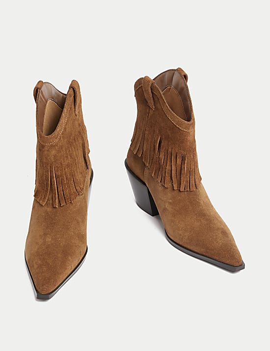 Botines estilo cowboy de ante con tac&oacute;n en bloque y puntera cincelada