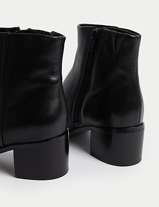 Leren enkellaarsjes met blokhak