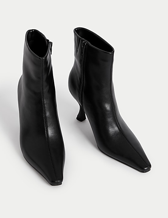 Bottines style chaussette &agrave; talons aiguille