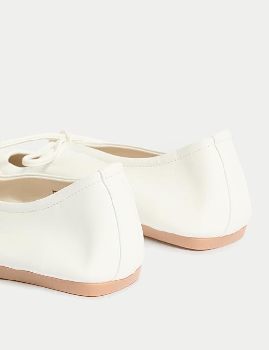 Bow Flat Ballet Pumps