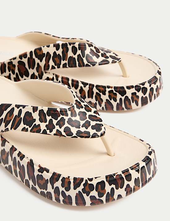 Slip On Flatform Sandals