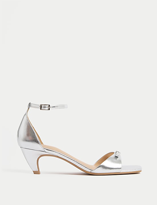 Sandales à talons bobine et boucle