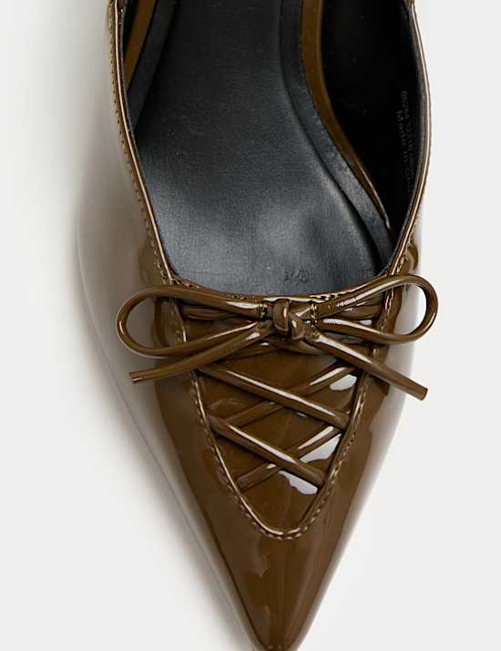 Pumps met naaldhak en kanten detail