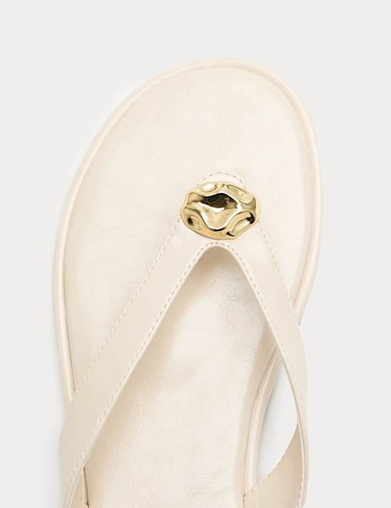 Trim Detail Flat Toe Post Sandals
