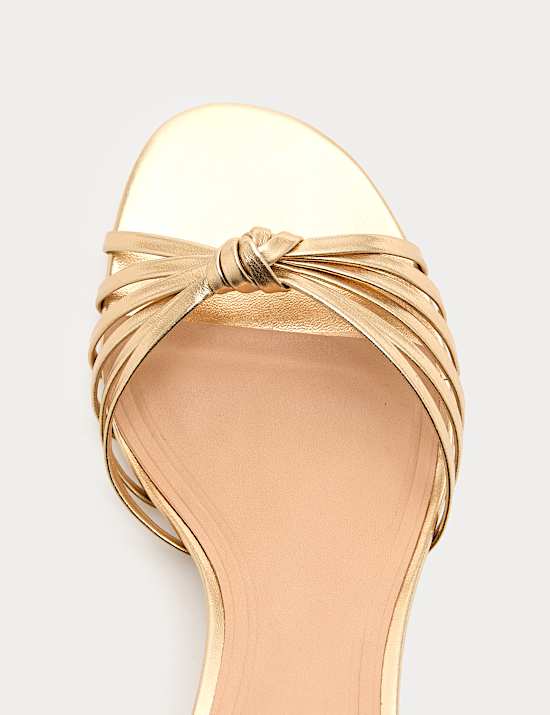 Sandalias con nudo, tiras y tac&oacute;n de aguja