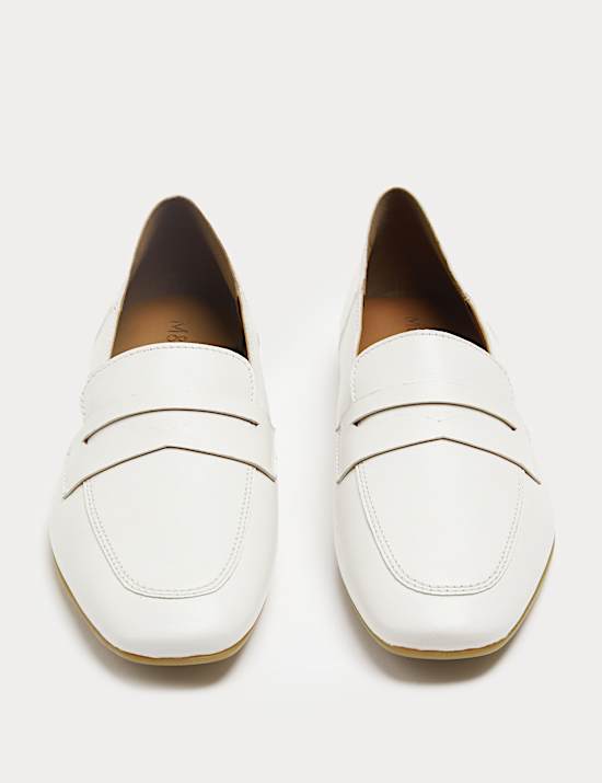 Mocassins plats en cuir &agrave; bout fusel&eacute;