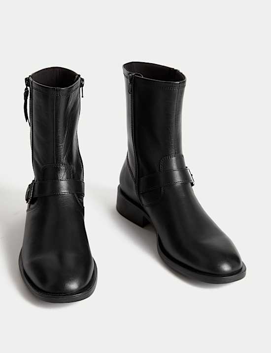 Leren enkellaarsjes met gesp