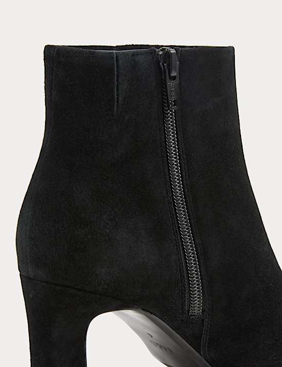 Suède enkellaarsjes met blokhak