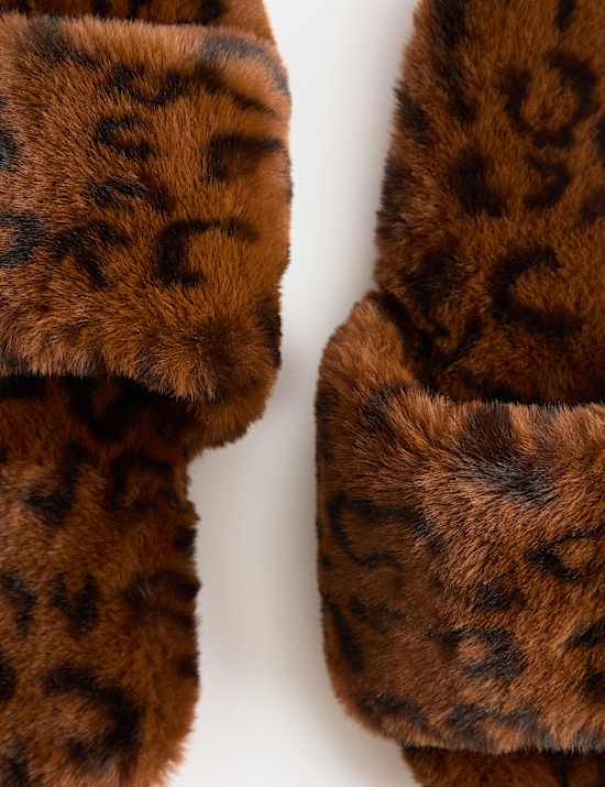 נעלי בית מיול פתוחות דמויות פרווה בהדפס מנומר