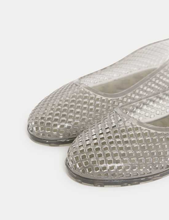 Ballerines à enfiler en plastique