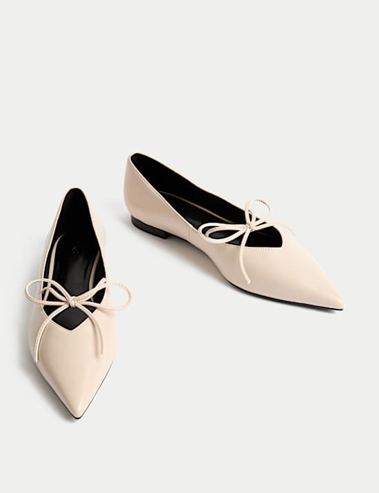 Bow Flat Pointed Pumps