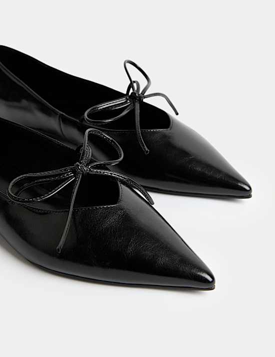 Bow Flat Pointed Pumps