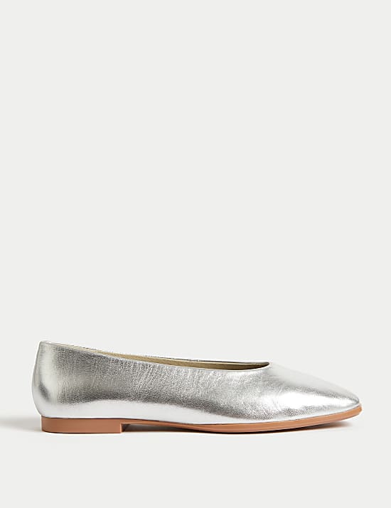 Ballerines en cuir &agrave; bout carr&eacute;