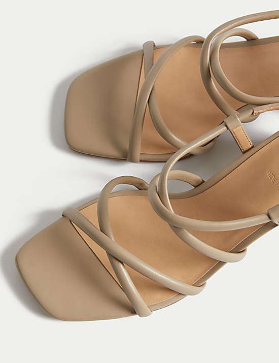 Sandal Model Hak Bentuk Balok Bertali Ukuran Lebar