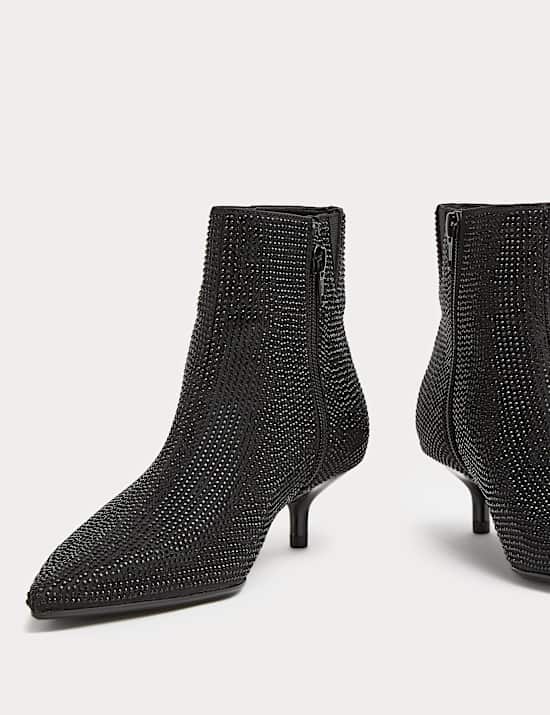 Botines de puntera de punta con satén y tacón kitten