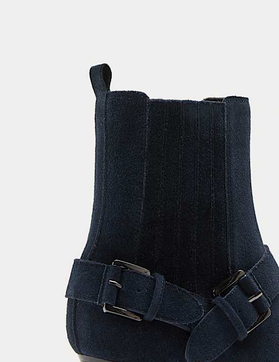 Bottines en daim à talons carrés, bout fuselé et boucle