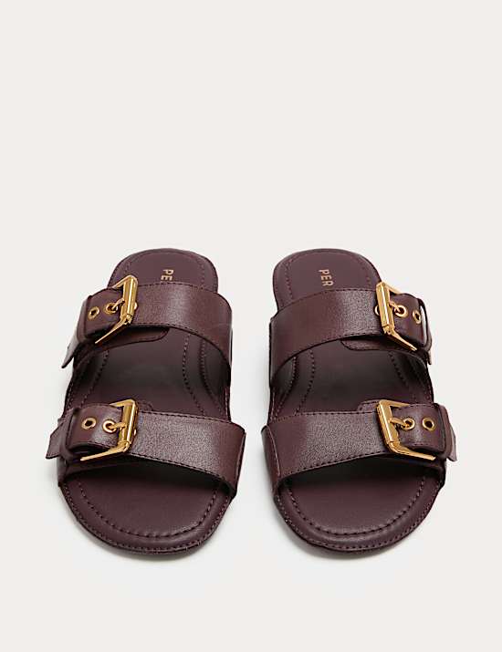 Flache Ledersandalen mit Doppelschnalle