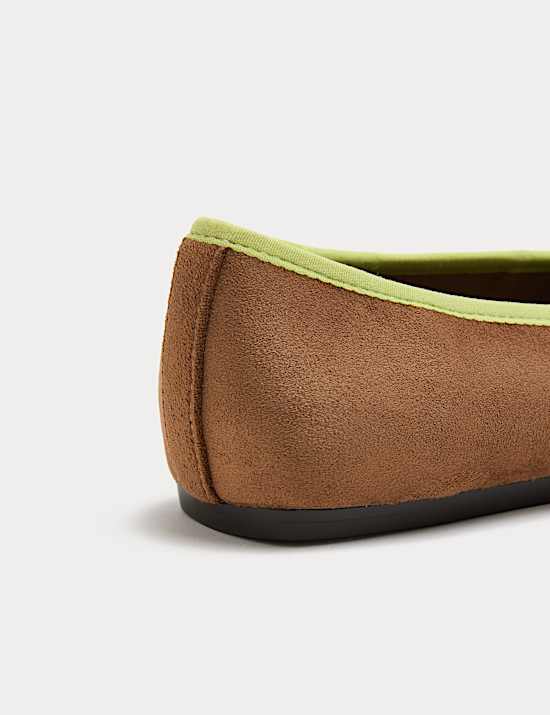 Ballerinas mit Kontrastbesatz